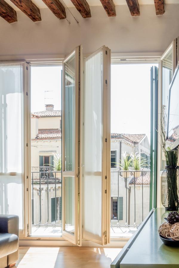 Rialto Apartments Whit Lift Venice Exterior photo