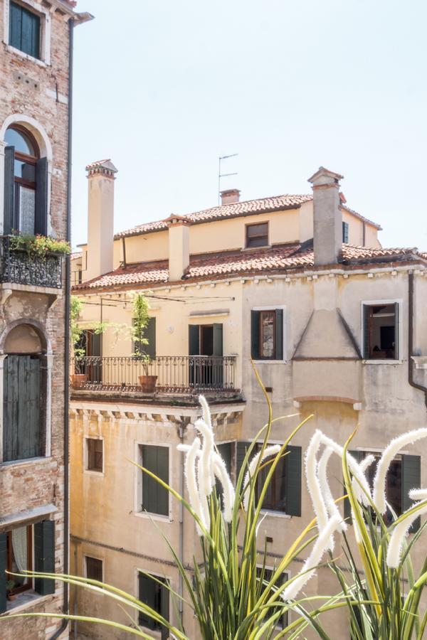 Rialto Apartments Whit Lift Venice Exterior photo